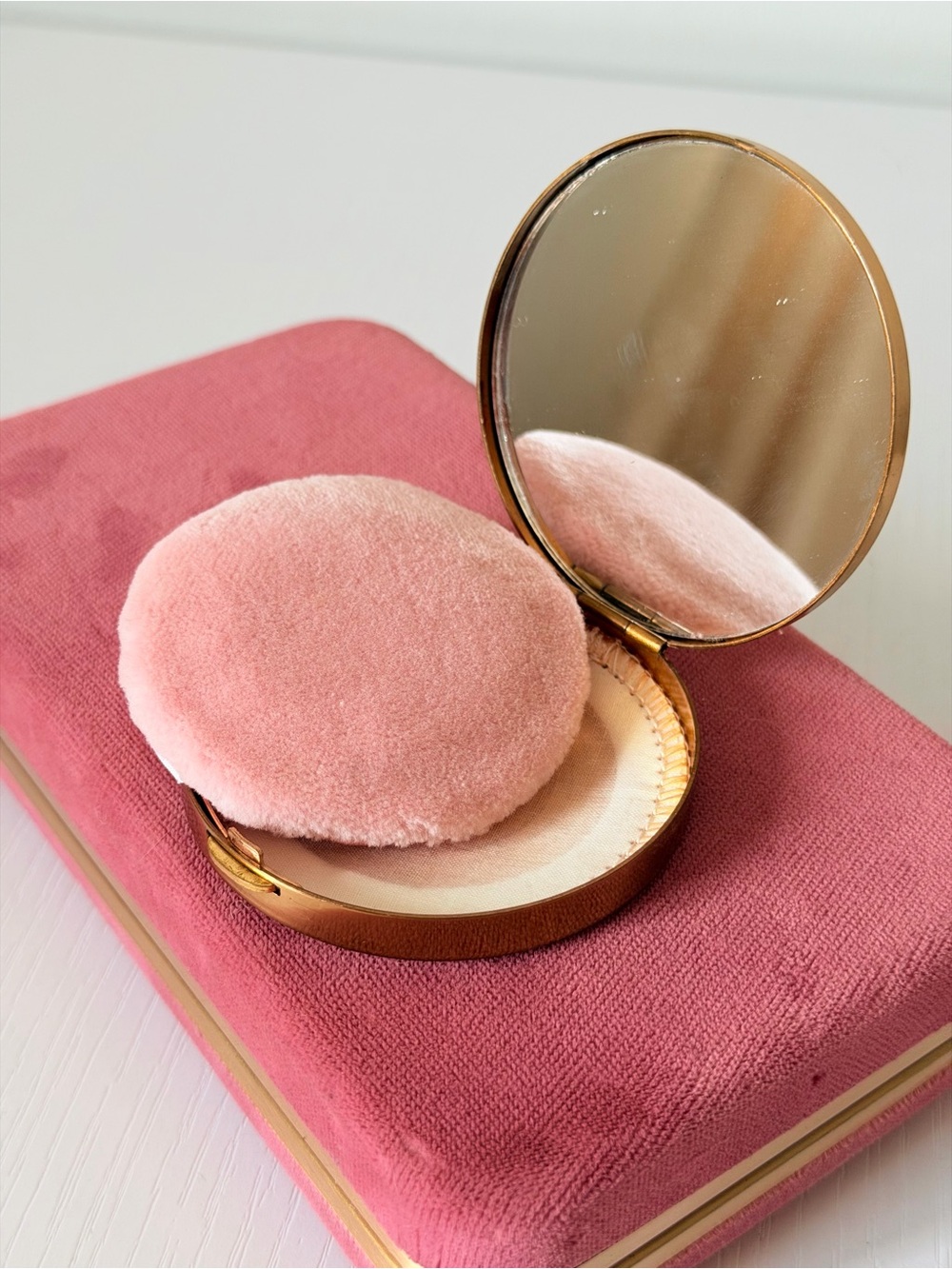 1950s Vintage English Gold Tone Powder Compact
